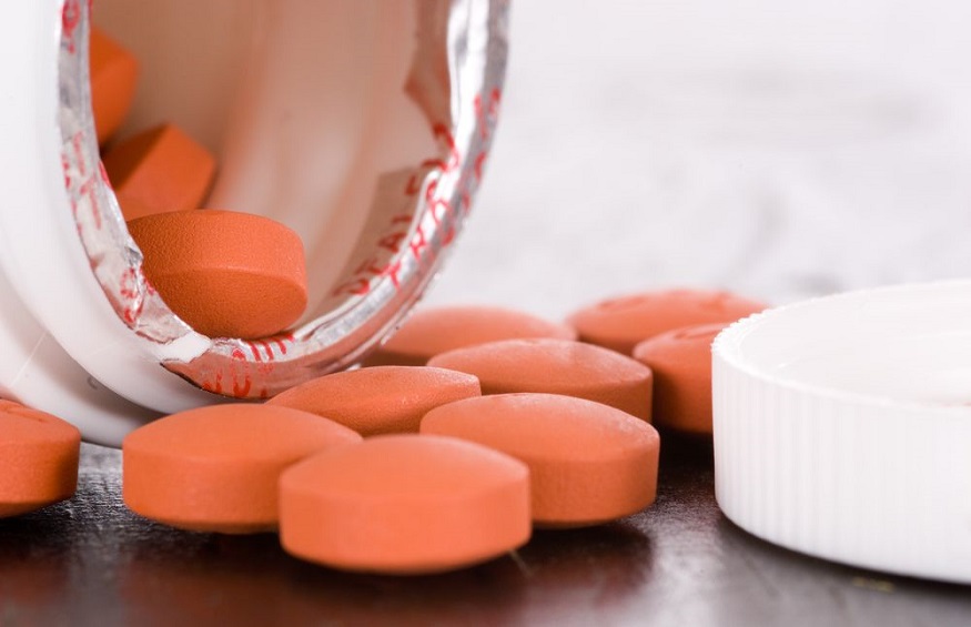 WHAT ARE THE RISKS OF REGULAR PAINKILLERS